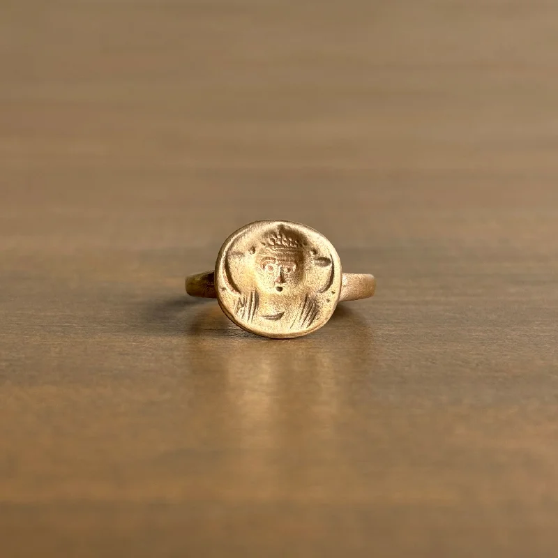 10k Gold Empress Cast Ring