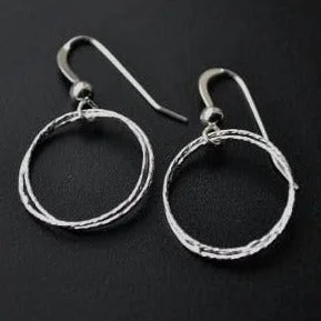 Twine bead earrings-Silver Circle Diamond Cut Earrings