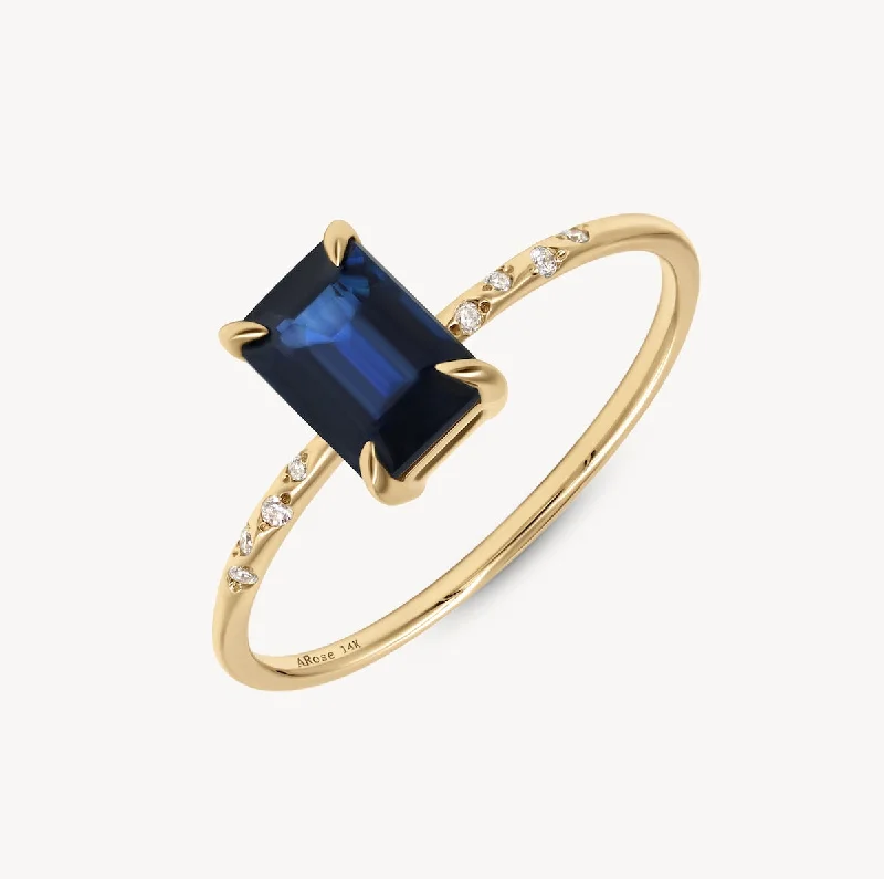 Large Starry Sapphire Ring