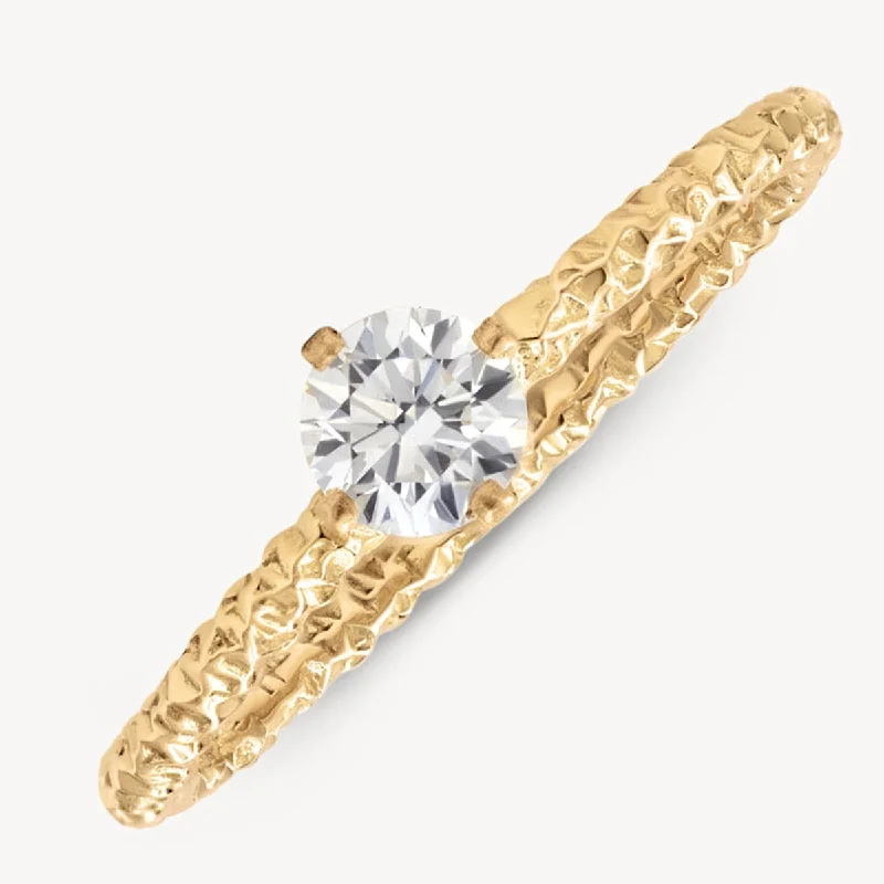 18k Twisted Diamond Solitaire Ring