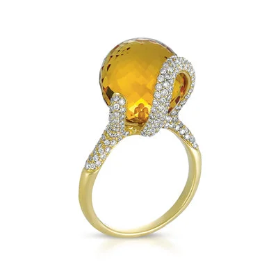 Multi-stone engagement rings-18K YELLOW GOLD RING WITH DIAMONDS AND CITRINE