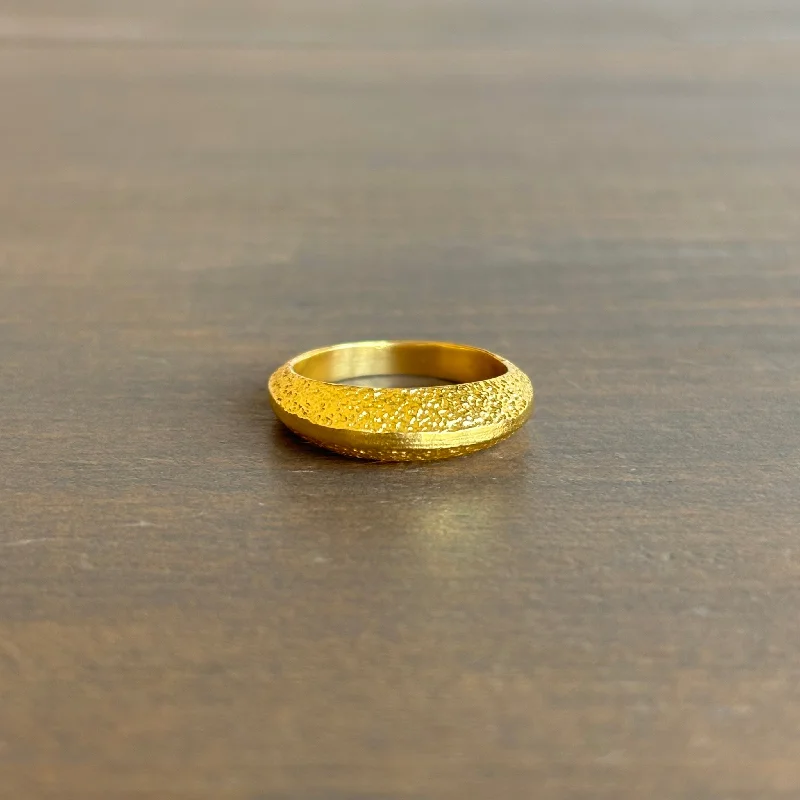 Classic Gold Textured Ring