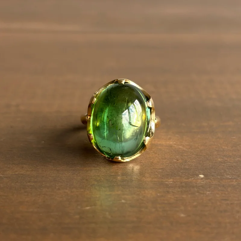 Green Tourmaline Cabochon Queen's Ring