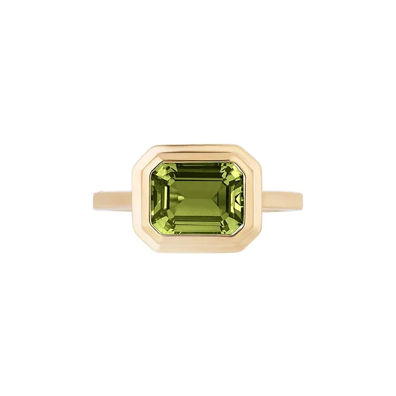 Carved initial engagement rings-Manhattan Ring in Peridot