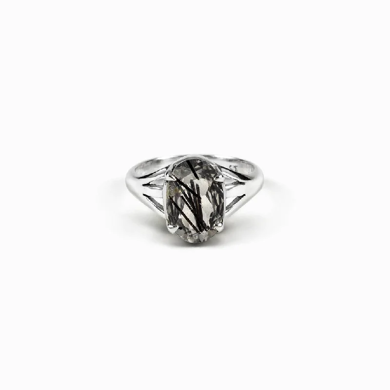 Tourmalinated Quartz Ring