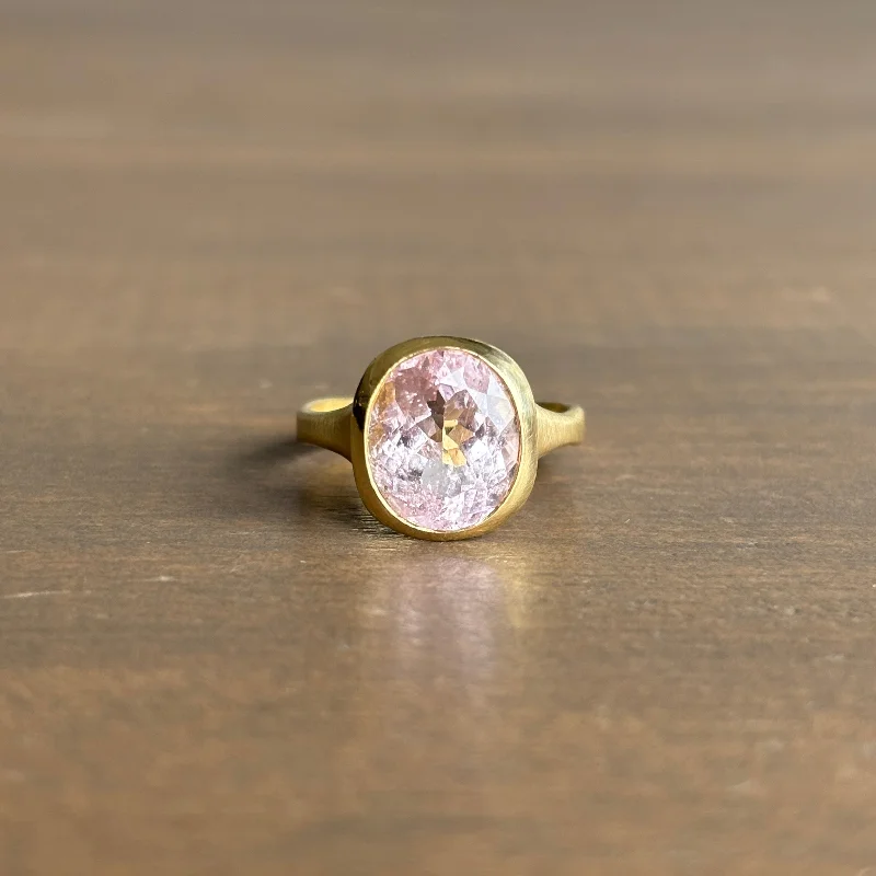 Morganite Amphora Ring with Sapphire Halo